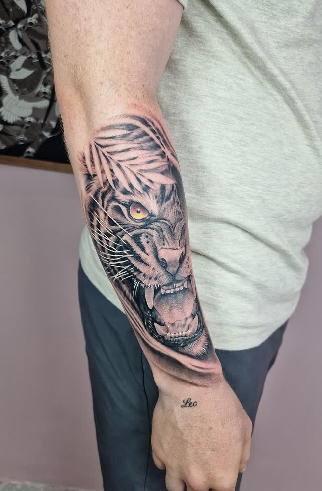 Tatuaje realista realizado en Volt Gallery Tattoo